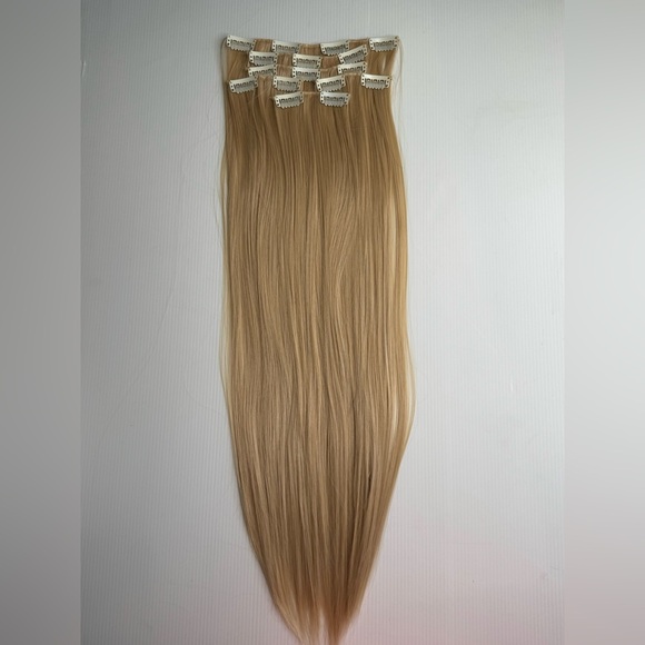Medium Blonde Straight Hair Extensions - Clip ins 6 pieces - Picture 1 of 6